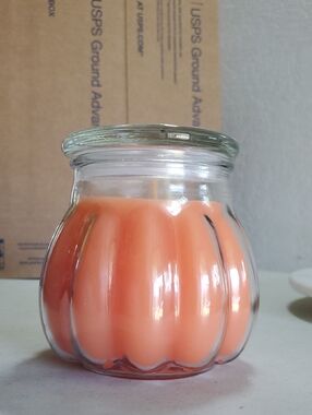 Peach Contempo jar candle 17 oz Burn time about 88 hours NEW Celebrating Home